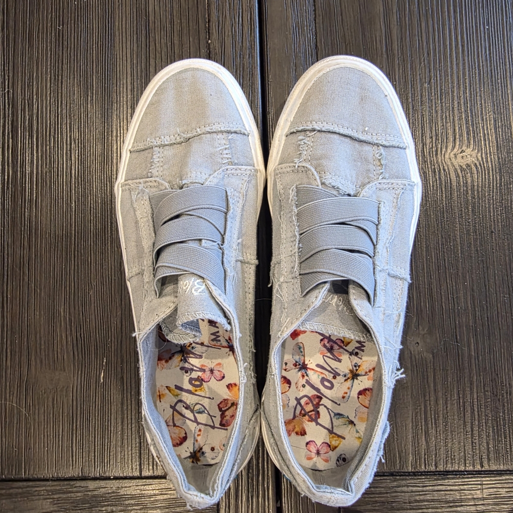 Blowfish Light Gray Canvas Slip-On Sneakers with Butterfly Insole